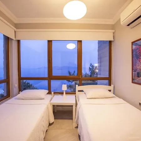 Refreshing With Sea View And Backyard Surrounded By Nature In Kas Apartament Gokceoren (Antalya)