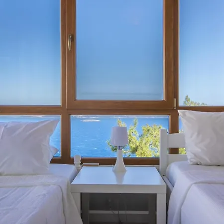 Apartament Refreshing With Sea View And Backyard Surrounded By Nature In Kas