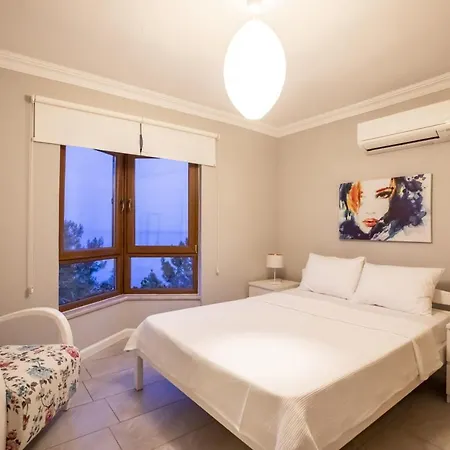 Apartament Refreshing With Sea View And Backyard Surrounded By Nature In Kas